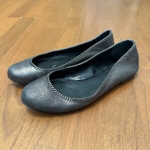Talbots Women's 8B Pewter Metallic Leather Ballerina Flats With Chain Accent